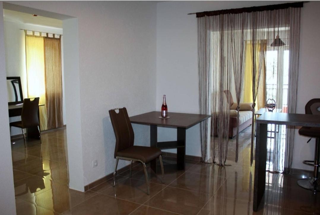 Odessa Mama Apartment บิเยลา ภายนอก รูปภาพ